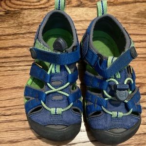 Used keens  great shoe !!